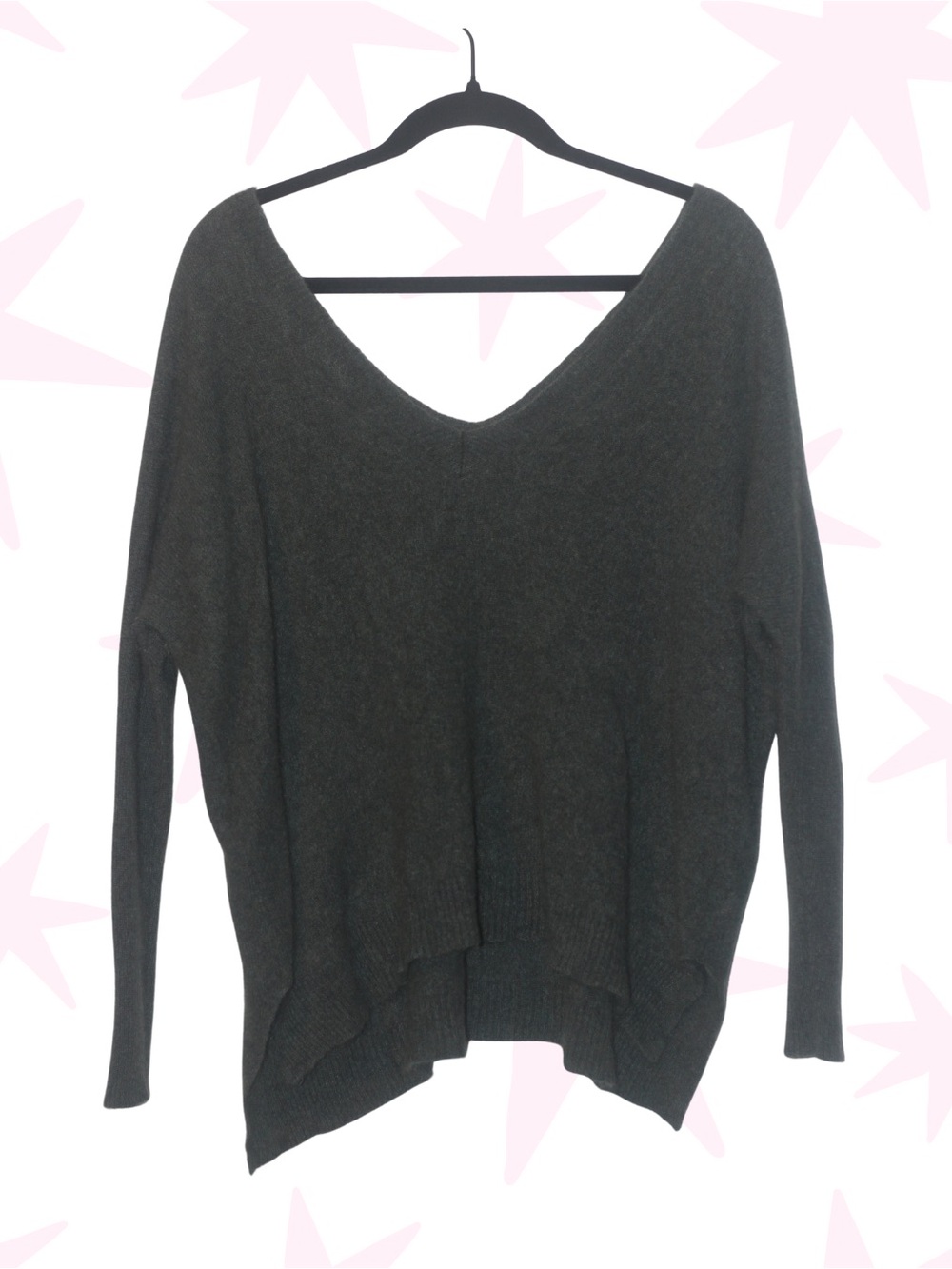 Subtle Luxury 100% cashmere v neck sweater S/M